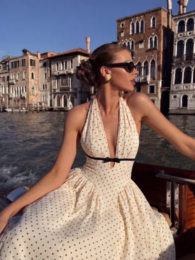 1pc Polka Dot Elegant Knit Fabric Backless Contrast Trim Halter Neck Dress For Women, Casual & Date Wear - Apricot
